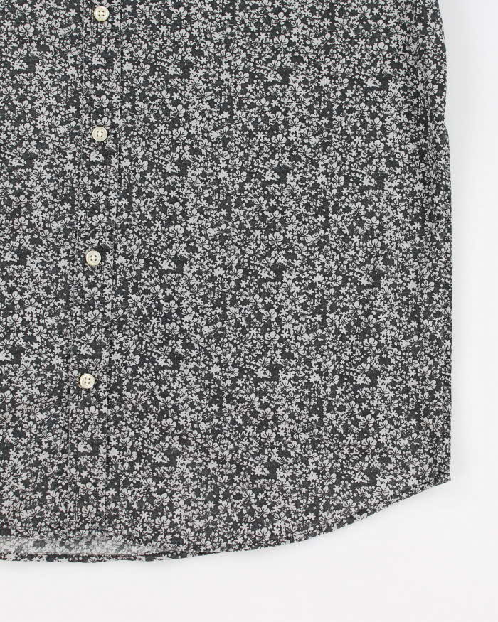 London Fog Grey Floral Shirt - L