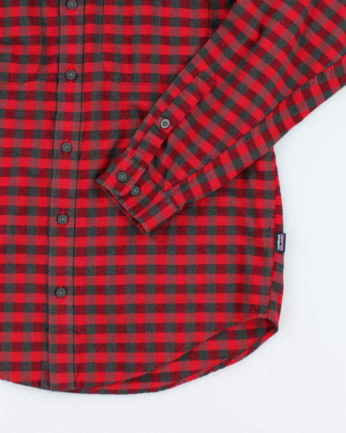 Patagonia Red Plaid Lightweight Flannel Shirt - S