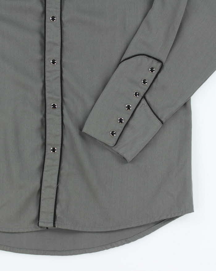 Vintage 90's Gothic Embroidered Western Snap Button Shirt - M