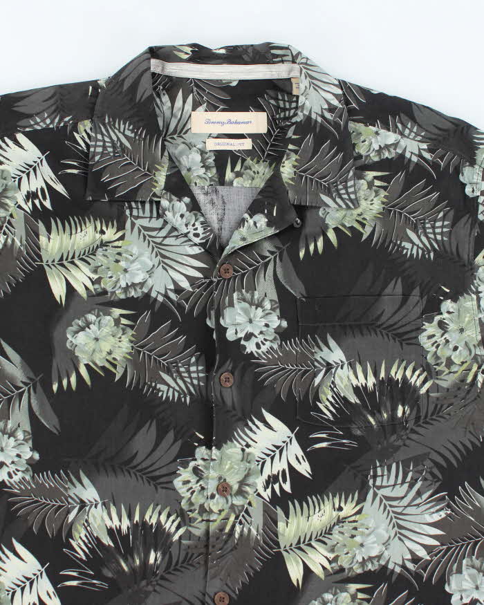 Vintage Tommy Bahama All Over Print Floral T-Shirt - L