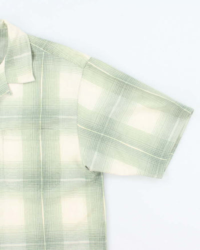 Vintage Tommy Bahama Patterned Hawaiian Shirt - M