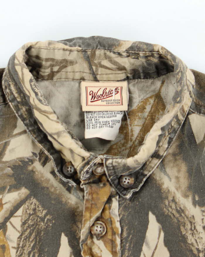 Vintage 2000's Real Tree Camouflage Heavyweight Button Up Shirt - M