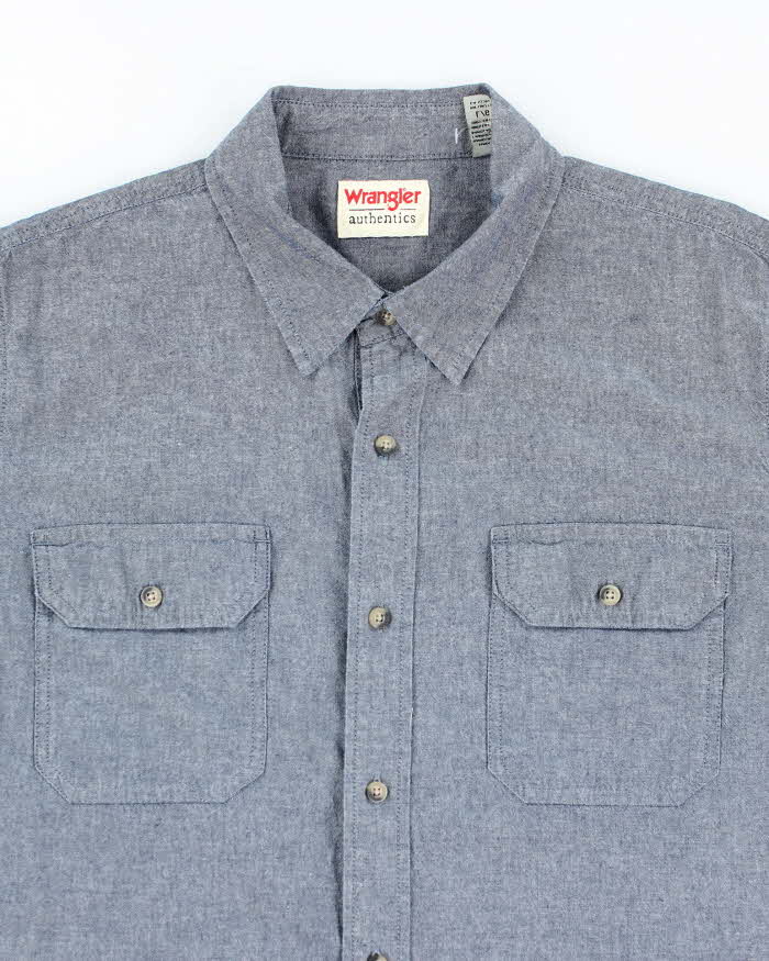 Vintage 2000's Wrangler Authentic Short Sleeve Shirt - L