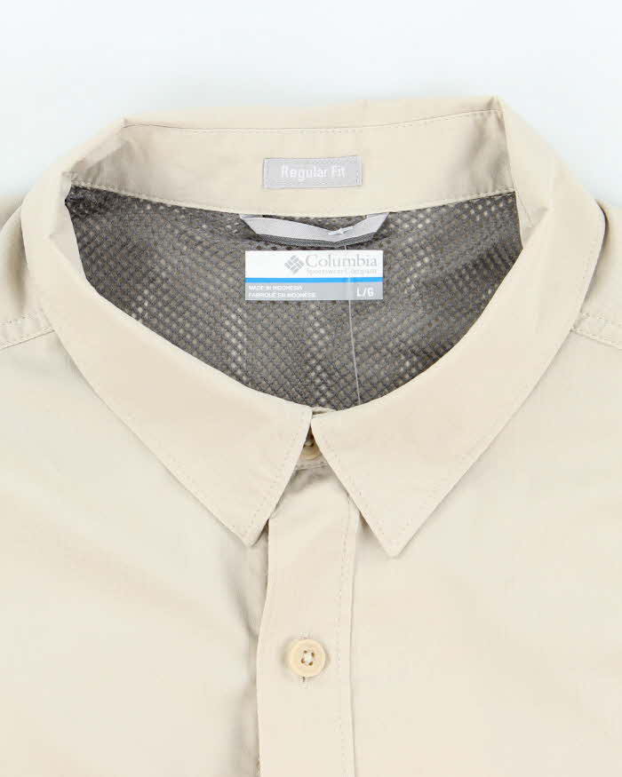 Vintage 2000's Columbia Regular Fit Short Sleeve Shirt - L