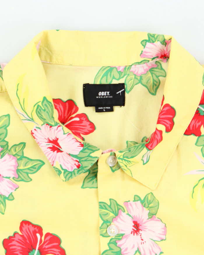 Vintage 2000s Obey Yellow Hibiscus Flower Pattern Hawaiian Shirt - L