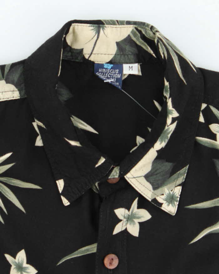 Vintage 90s Black Hibiscus Flower Pattern Hawaiian Shirt - M