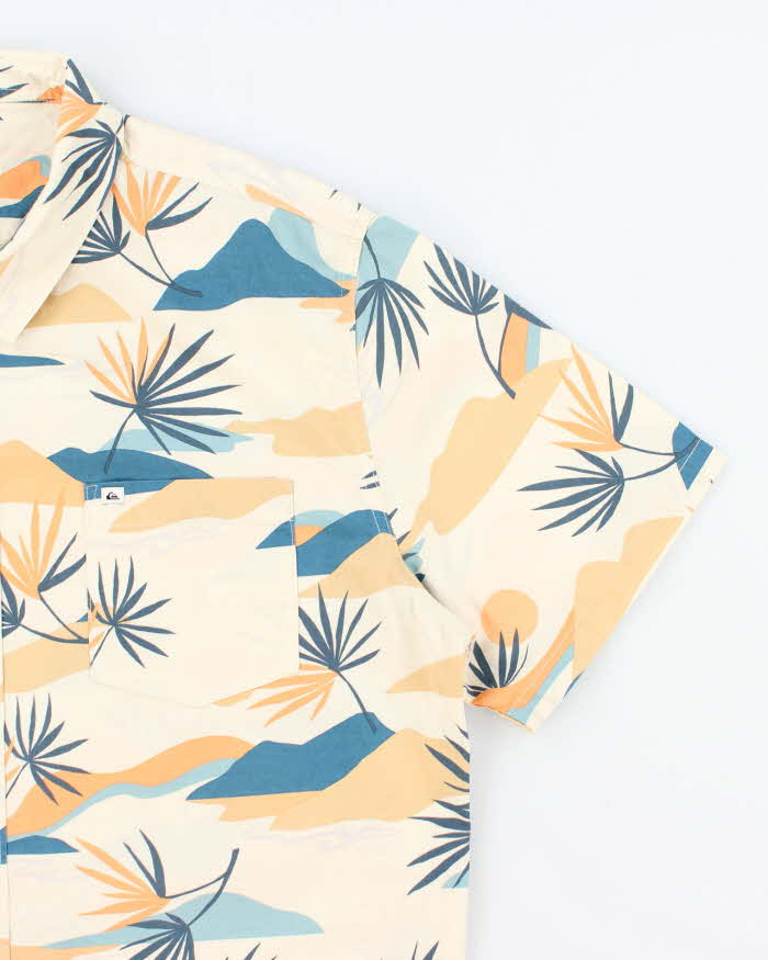 Vintage 2000's Quiksilver Floral Print Short Sleeve Shirt - XL