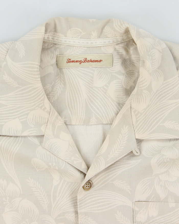 Vintage Tommy Bahama Patterned Silk Hawaiian Shirt - M