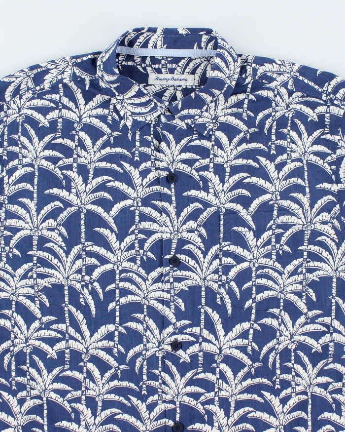 Vintage 2000's Tommy Bahama Palm Tree Print Short Sleeve Shirt - L
