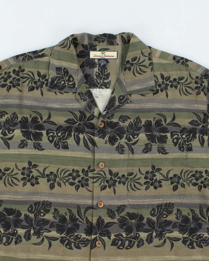 Vintage Tommy Bahama Oversized Silk Hawaiian Shirt - M