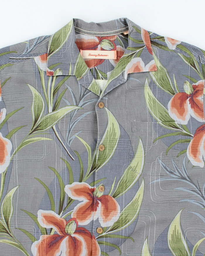 Vintage 2000's Tommy Bahama Silk Patterned Hawaiian Shirt - M
