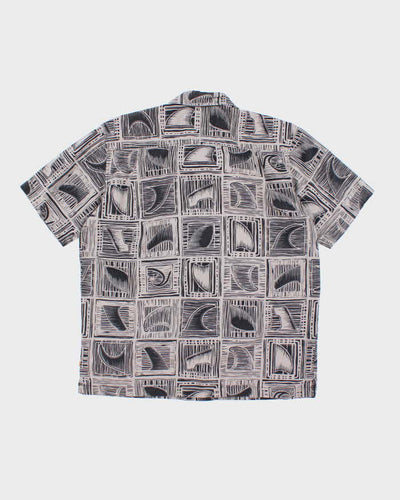 Vintage 2000's Quiksilver Patterned Short Sleeve Hawaiian Shirt - M