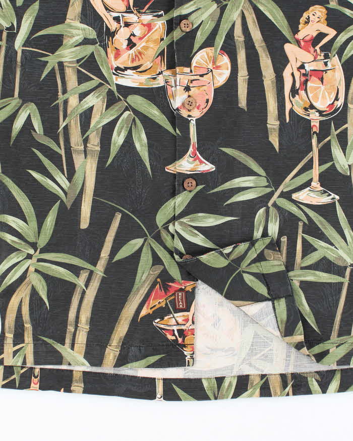 Vintage 2000's Tommy Bahama Floral Print Hawaiian Shirt - L