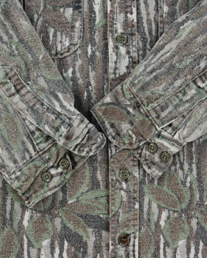 Vintage 90's Cabelas Heavyweight Realtree Camouflage Long Sleeved Shirt - XL