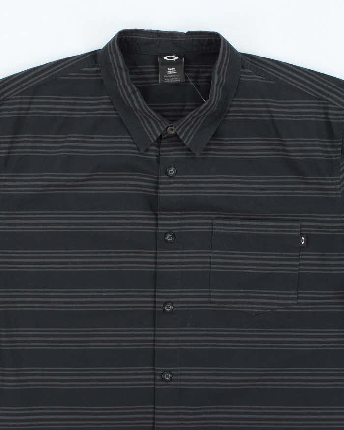 Vintage 2000's Oakley Striped Short Sleeve Shirt - XL