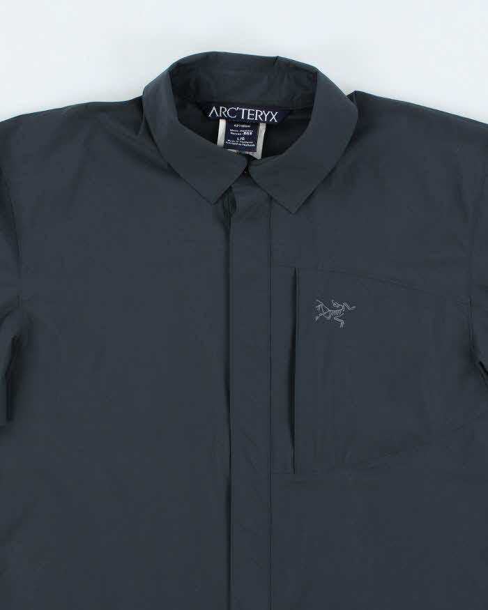 Vintage Y2K Arc'teryx Snap Button Oversized Hiking Shirt - L