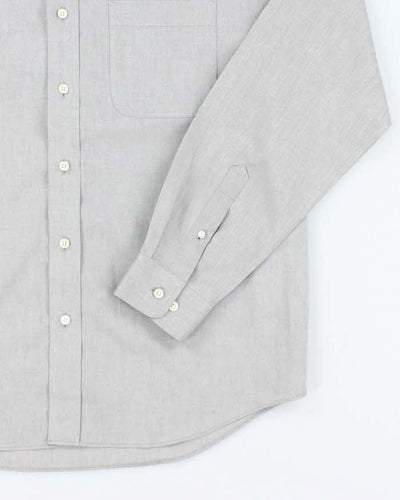 Vintage 2000's Eddie Bauer Wrinkle Resistant Plain Shirt - M