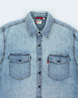 Vintage 2000's Levi's Light Wash Red Label Denim Shirt - M