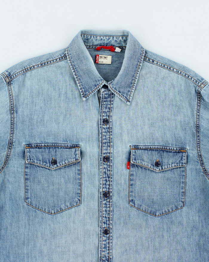 Vintage 2000's Levi's Light Wash Red Label Denim Shirt - M