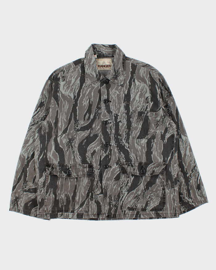 Vintage 1980s Ranger Tiger Stripe Camo Made In USA Cotton Long Sleeve Chore Over Shirt - L