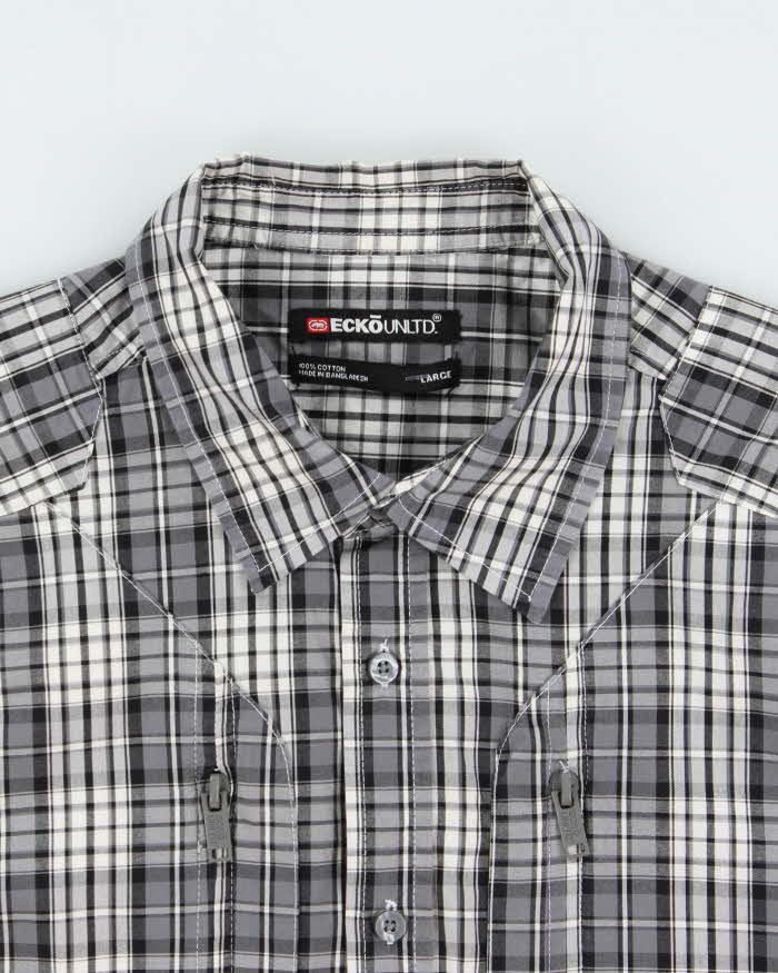 Vintage Y2K 00s Ecko UNTLD Plaid Short Sleeve Shirt - L