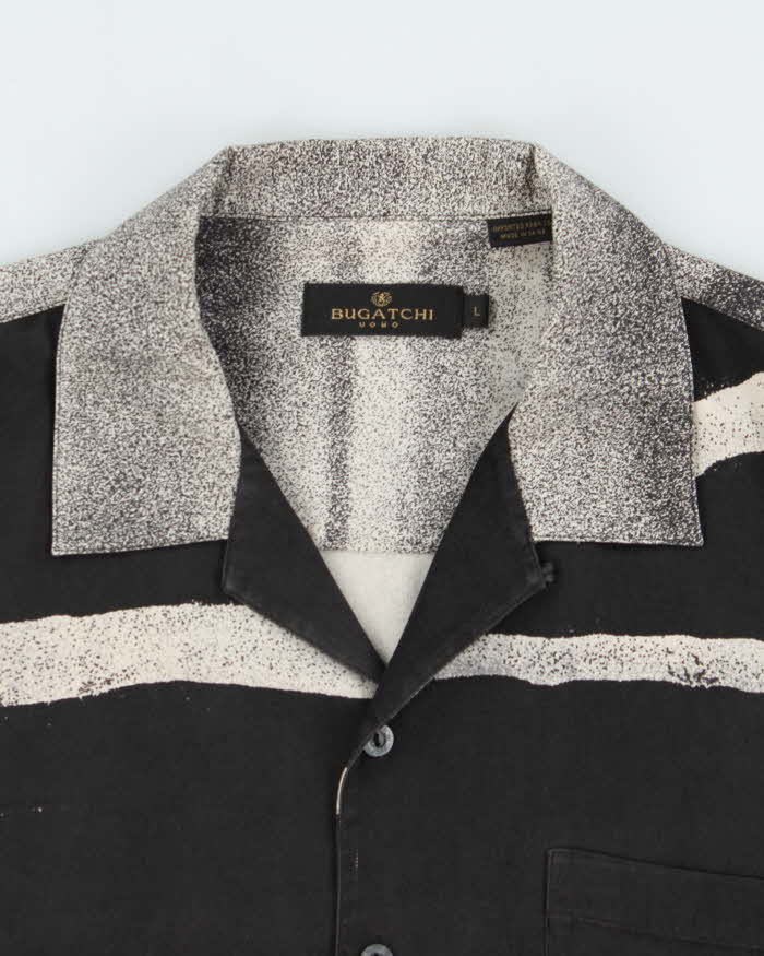 Vintage 1990s Bugatchi Uomo Silk Graphic Short Sleeve Cuban Collar Shirt - L