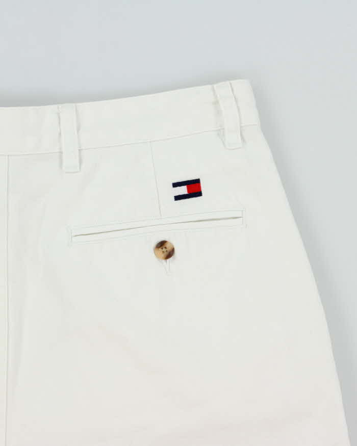 Vintage Y2K 00s Tommy Hilfiger Double Pleated Chino Relaxed Fit Wide Leg Bermuda Shorts - W30
