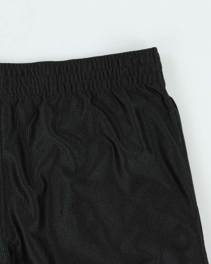 Vintage Y2K 00s Nike Embroidered Loose Fit Wide Leg Basketball Shorts - L