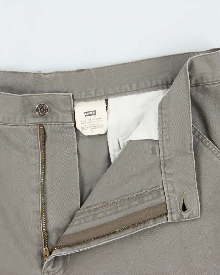 Vintage Y2K 00s Levi's Batwing Khaki Canvas Relaxed Fit Wide Leg Cargo Shorts - W38