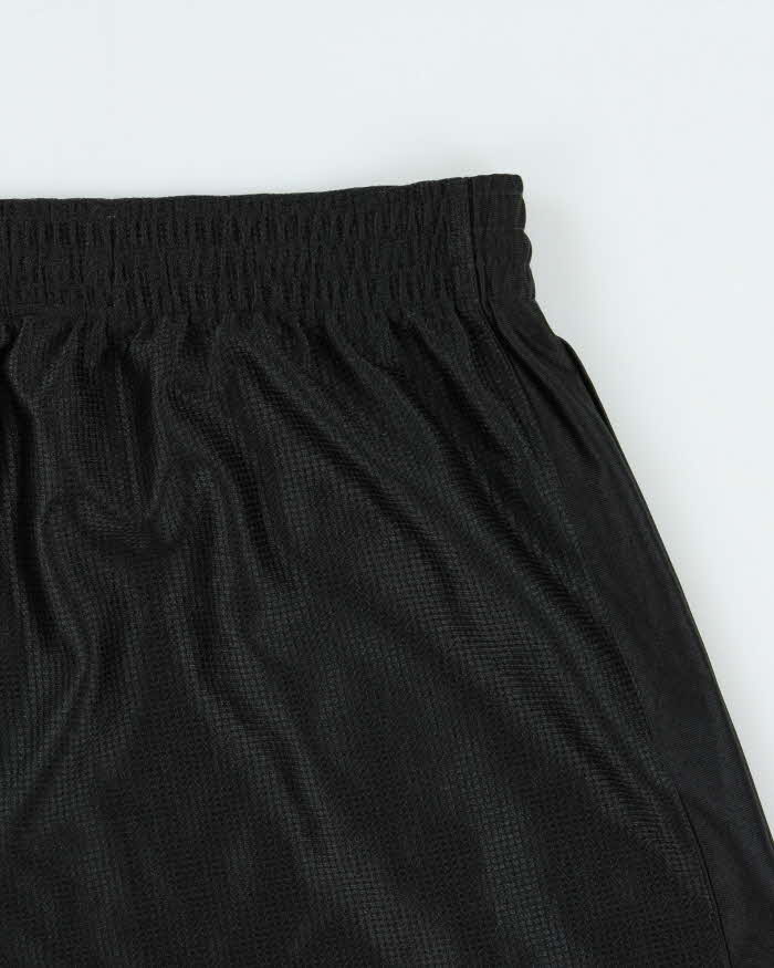 Vintage Y2K 00s Nike Heavyweight Satin Wide Leg Loose Fit Basketball Shorts - L