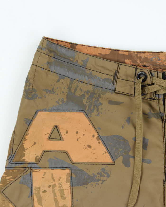 Vintage Y2K 00s Oakley Olive Khaki Embroidered Loose Fit Board Shorts - W34