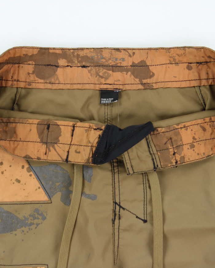 Vintage Y2K 00s Oakley Olive Khaki Embroidered Loose Fit Board Shorts - W34