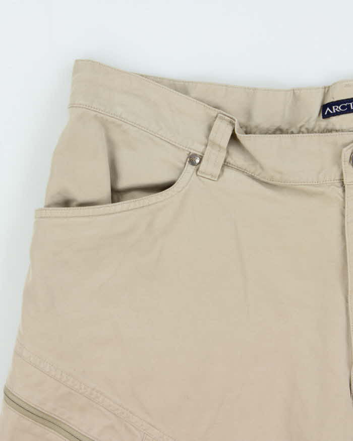Vintage Y2K 00s Arc'teryx Desert Khaki Canvas Relaxed Fit Wide Leg Technical Shorts - W36
