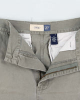 Vintage 1999 Gap Khaki Canvas Relaxed Fit Wide Leg Cargo Shorts - W33