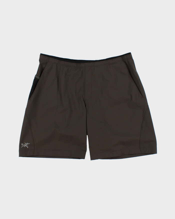 Vintage Arc'teryx Khaki Brown Soft Shell Relaxed Fit Technical Shorts - L
