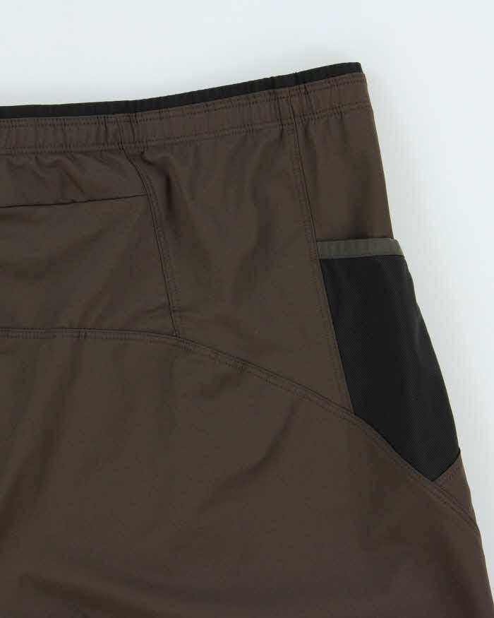 Vintage Arc'teryx Khaki Brown Soft Shell Relaxed Fit Technical Shorts - L