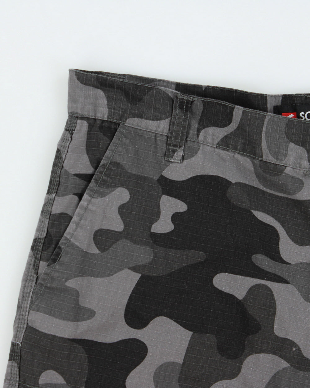 Vintage Y2K 2000s Southpole Camouflage Relaxed Fit Cargo Shorts - W36