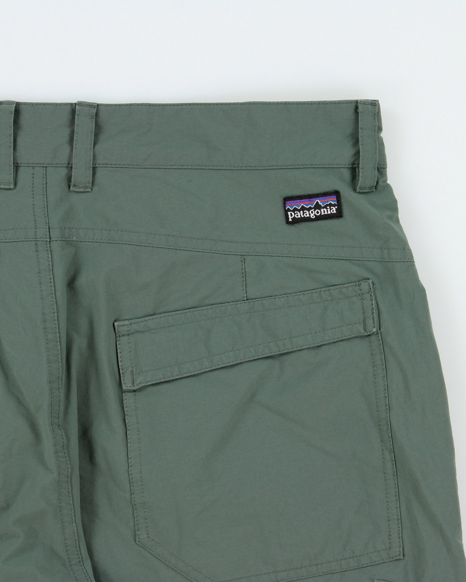 Vintage Patagonia 13" Khaki Landfarer Relaxed Fit Technical Shorts - W32