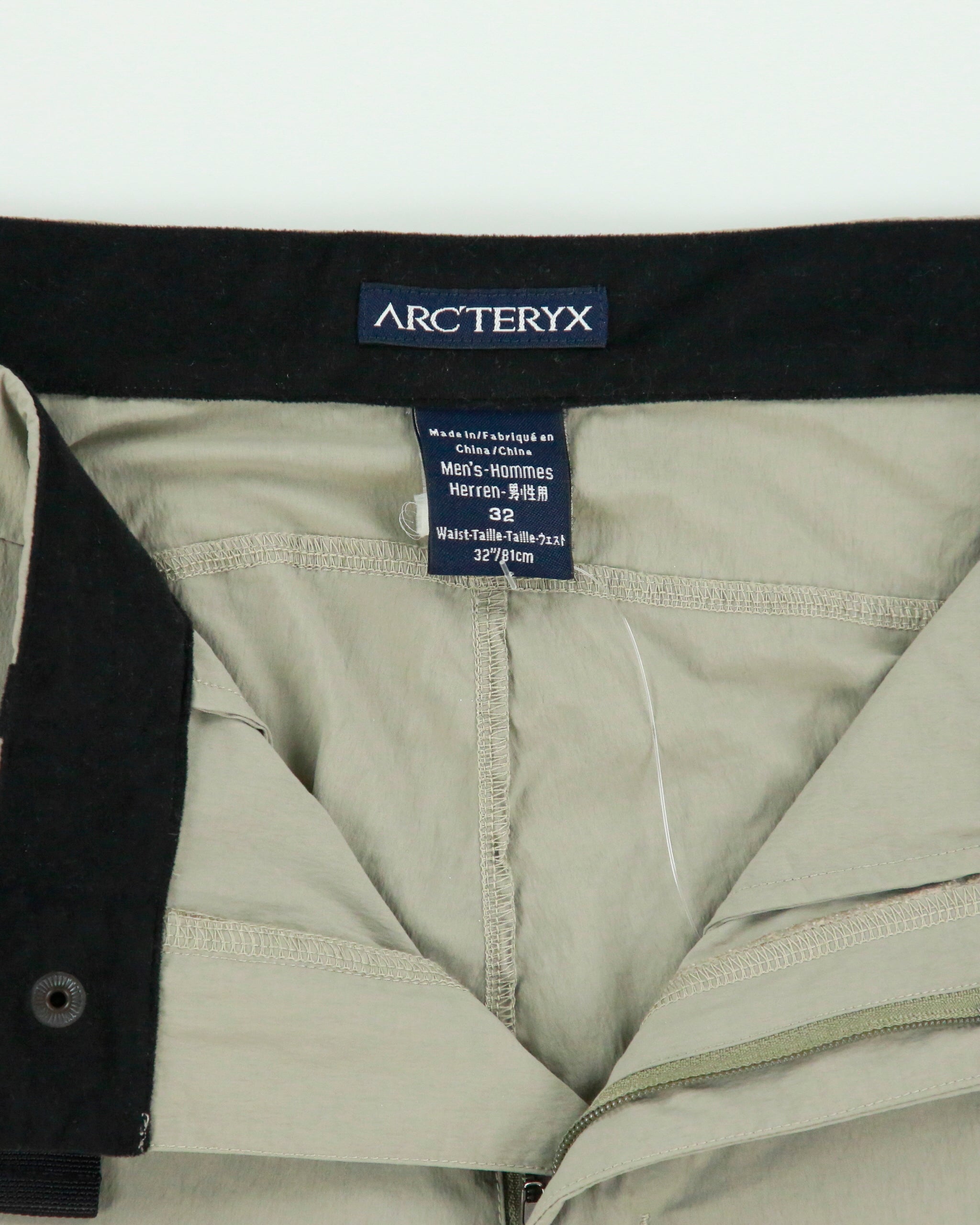 Vintage Arc'teryx Soft Shell technical Shorts - W31