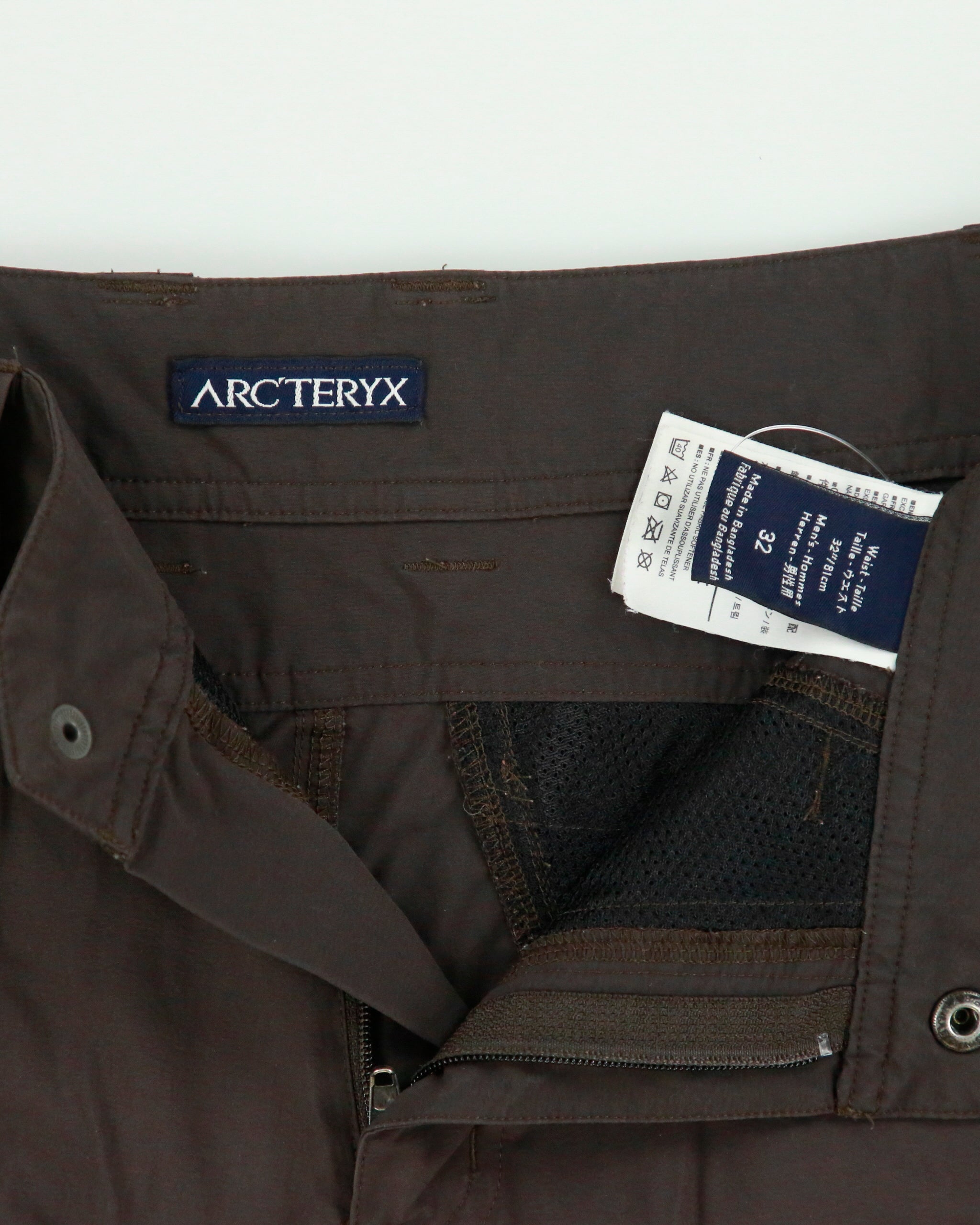 Vintage 2010s Arc'teryx Palisade 11" Soft Shell Shorts - W32