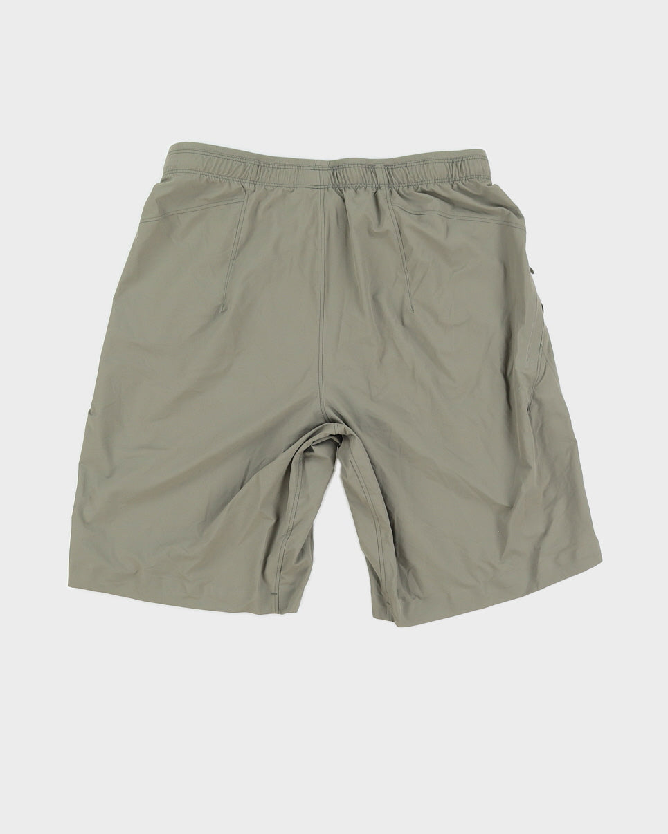 Arc'teryx Grey Utility Shorts - W32