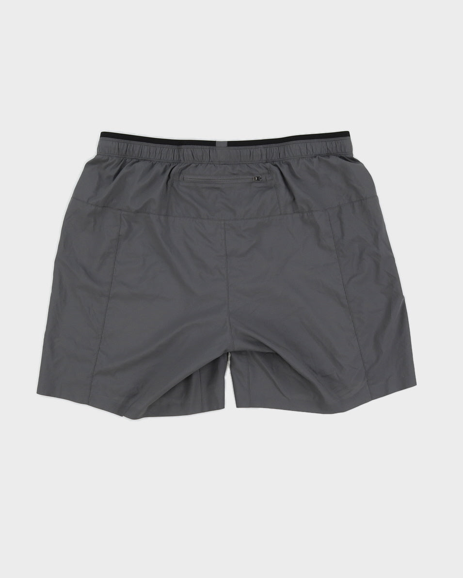 Arc'teryx Men's Grey Nylon Shorts - L