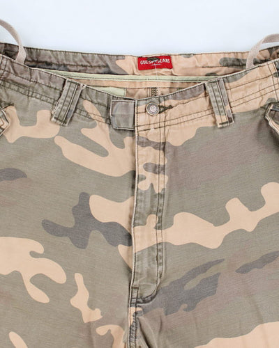 Vintage 90's Guess Cargo Shorts - W34