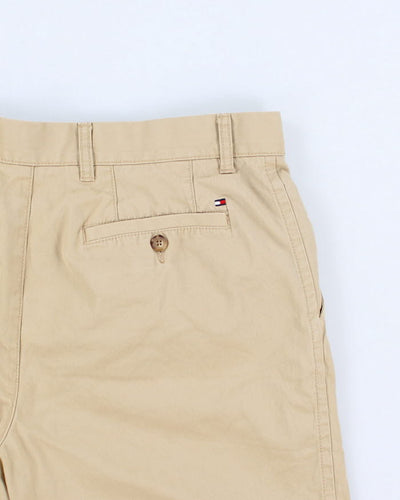 Vintage Men's Tommy Hilfiger Chino Shorts - W32
