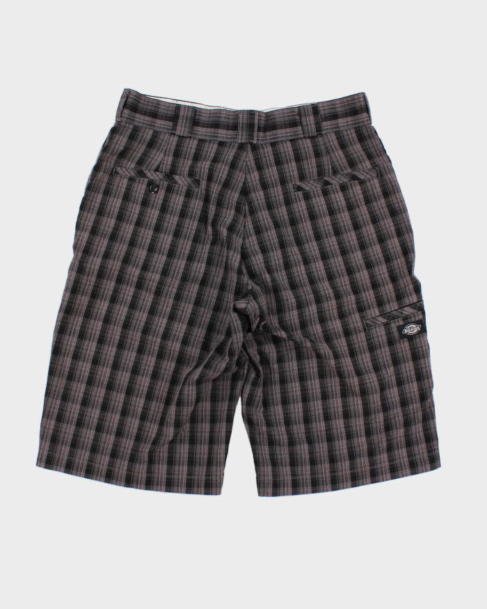Dickies Regular Fit Check Grey Shorts W32