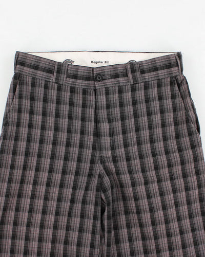 Dickies Regular Fit Check Grey Shorts W32
