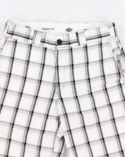 Dickies Regular Fit Check White Shorts - W32