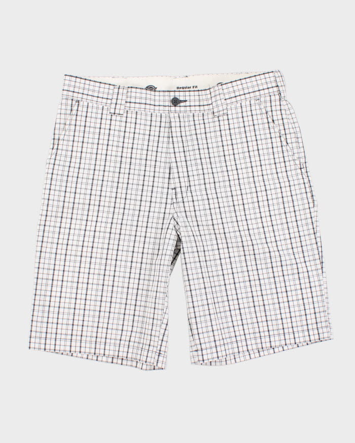 Dickies Regular Fit Check White Shorts W38
