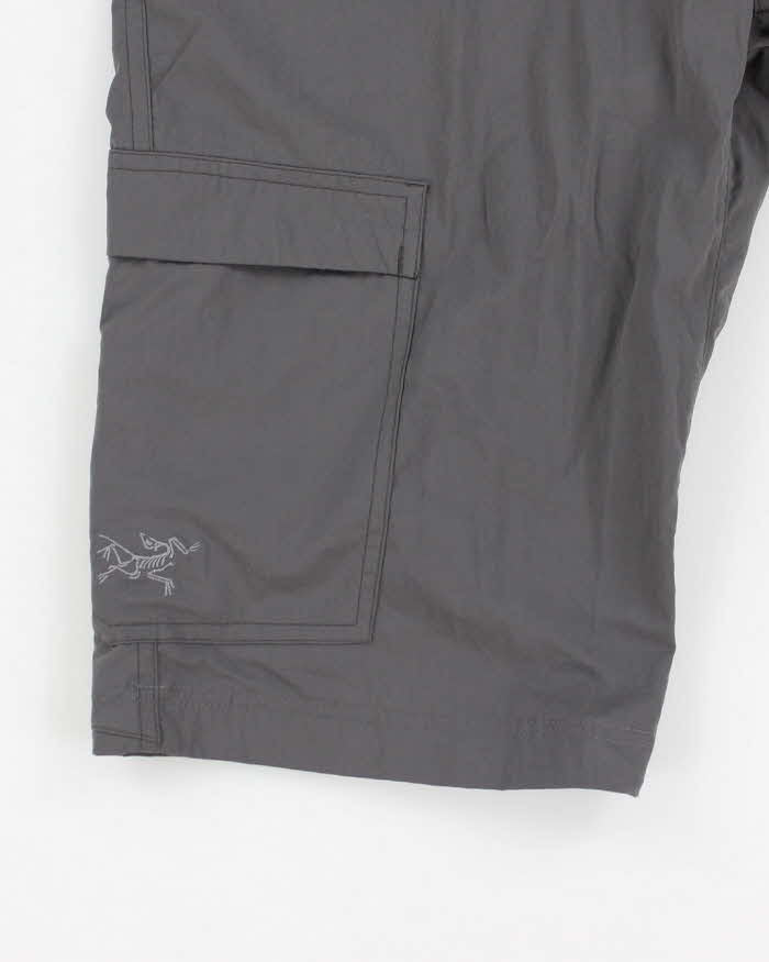 Arc'teryx Grey Men's Shorts - W28