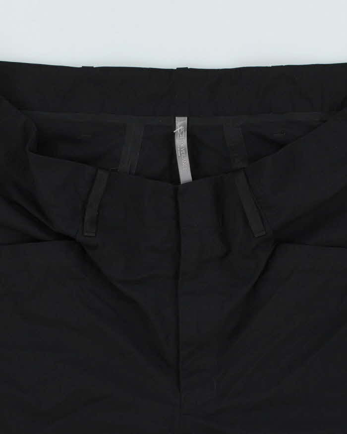 Arc'teryx Veilance Hiking Shorts - W32 L10